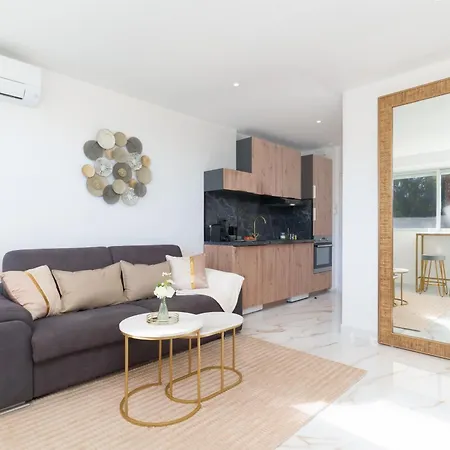 Le Royal Studio - Vue Mer - Piscine - Netflix - Clim * فالوريس